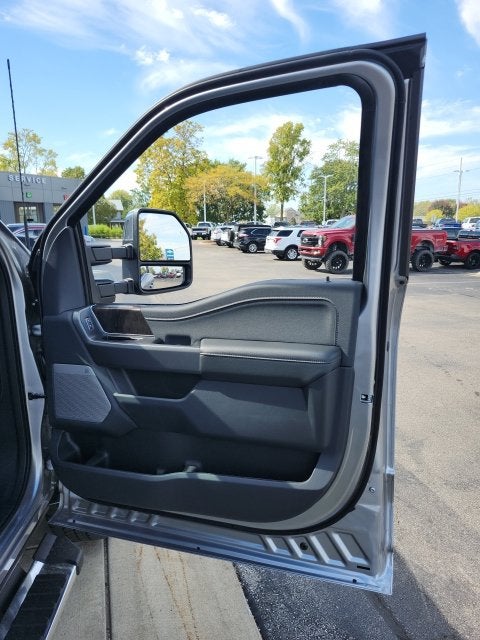 2027 Ford F-350 Lariat