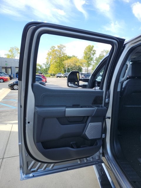 2027 Ford F-350 Lariat