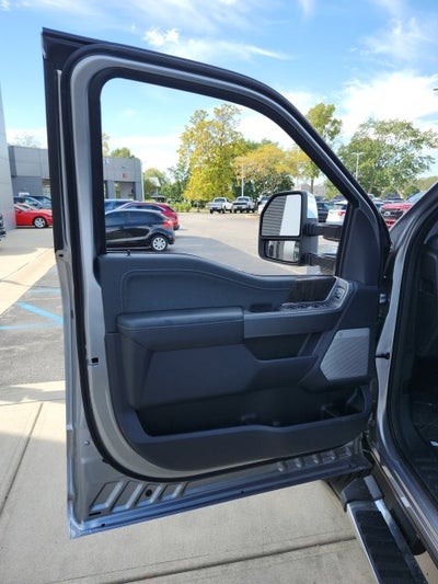 2027 Ford F-350 Lariat