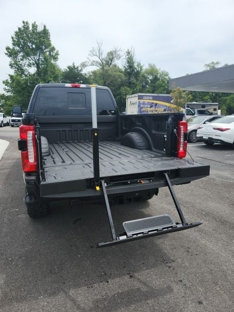 2025 Ford F-350 Lariat