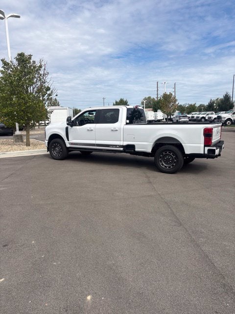 2027 Ford F-350 XLT