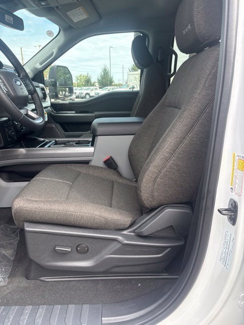 2027 Ford F-350 XLT