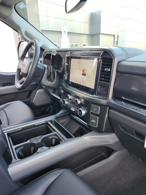 2027 Ford F-350 Lariat