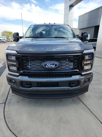 2027 Ford F-350 Lariat