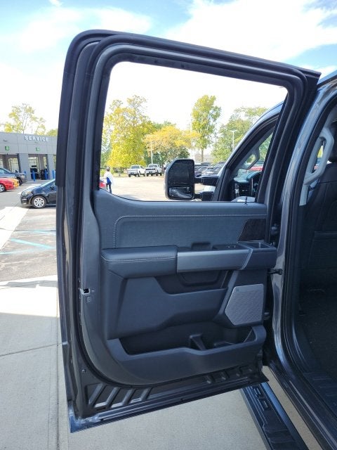 2027 Ford F-350 Lariat
