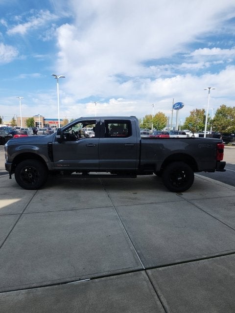 2027 Ford F-350 Lariat