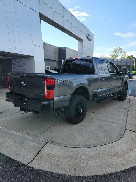 2027 Ford F-350 Lariat