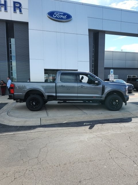 2027 Ford F-350 Lariat