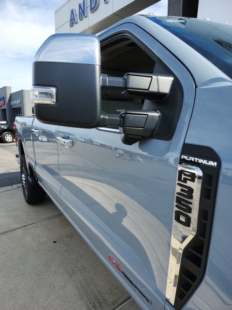 2027 Ford F-350 Platinum