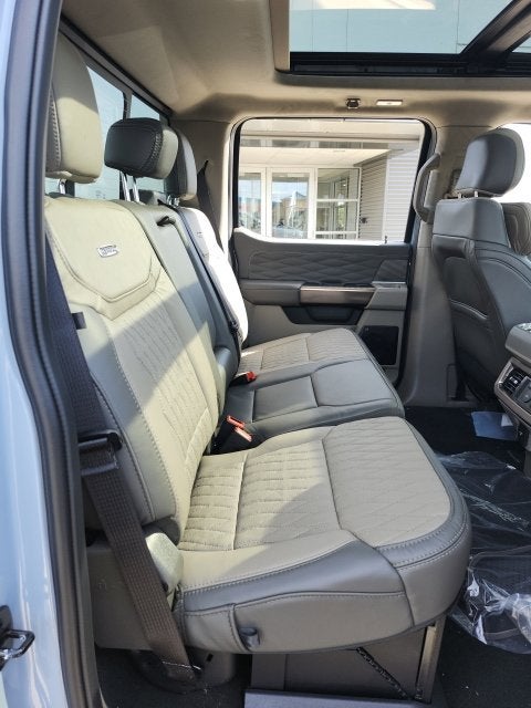 2027 Ford F-350 Platinum