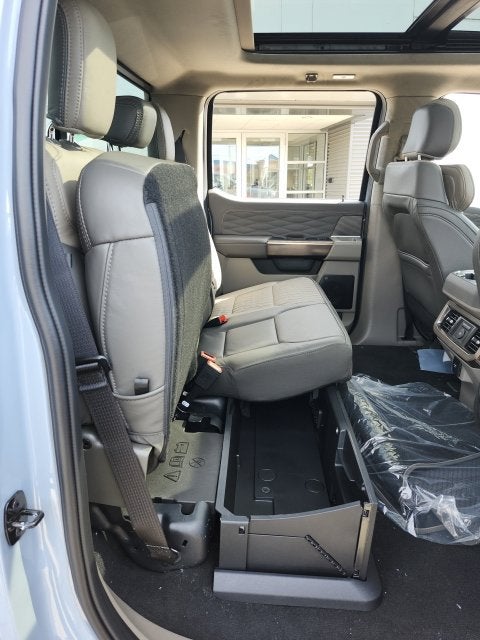 2027 Ford F-350 Platinum