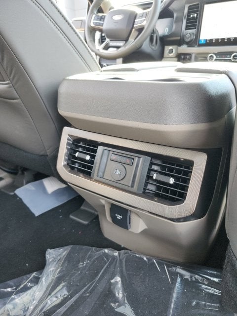2027 Ford F-350 Platinum