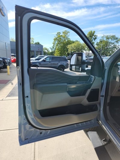 2027 Ford F-350 Platinum