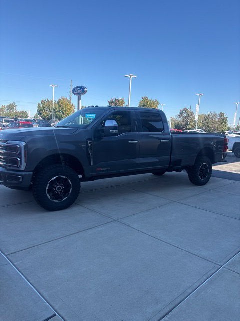 2027 Ford F-350 Platinum