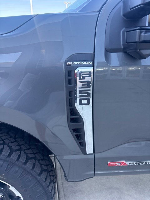 2027 Ford F-350 Platinum