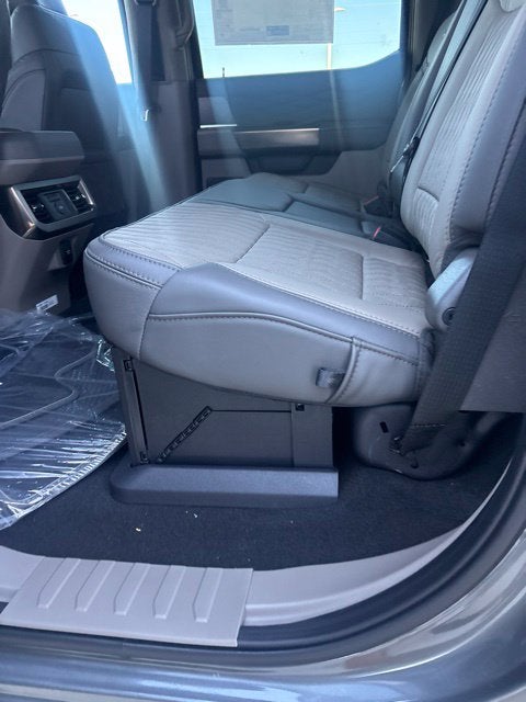 2027 Ford F-350 Platinum
