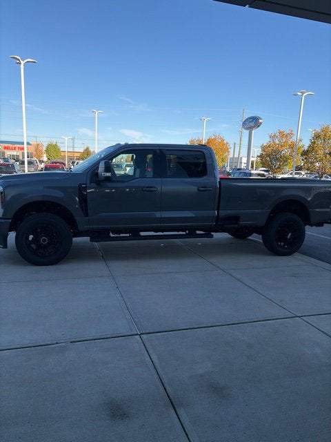 2027 Ford F-350 XLT