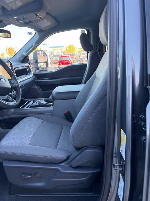 2027 Ford F-350 XLT