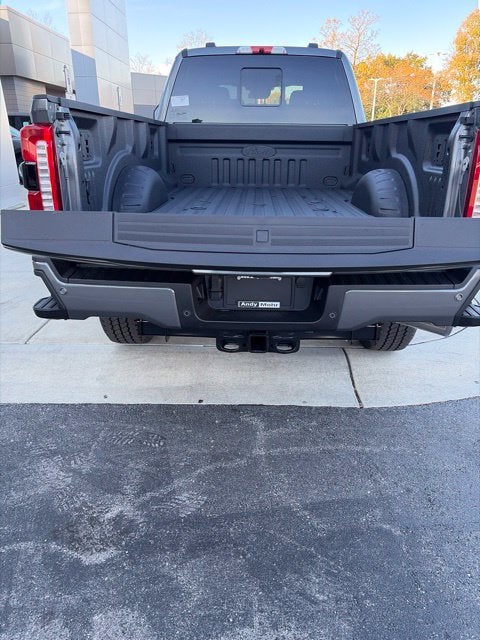 2027 Ford F-350 XLT