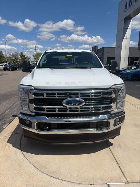 2026 Ford F-350 XLT