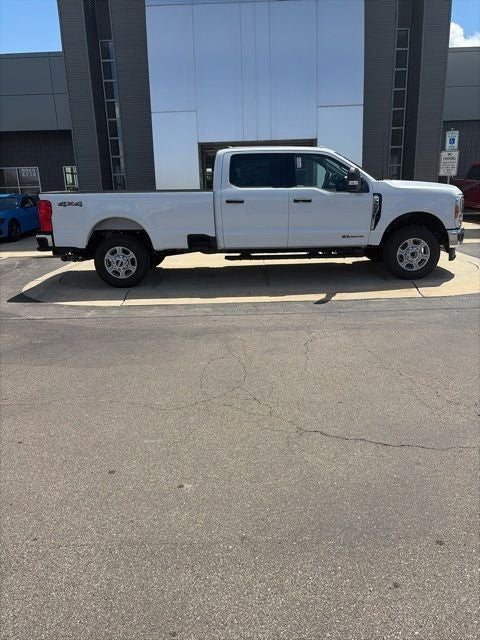 2026 Ford F-350 XLT