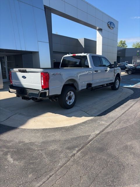 2026 Ford F-350 XLT