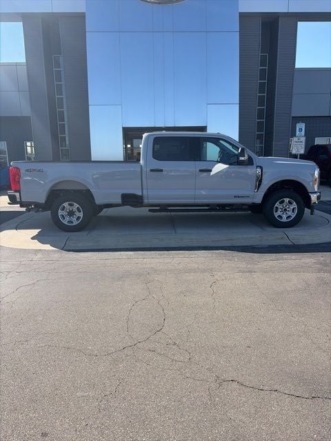 2026 Ford F-350 XLT
