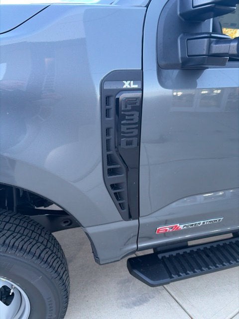 2027 Ford F-350 XL DRW