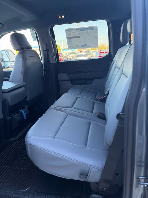 2027 Ford F-350 XL DRW