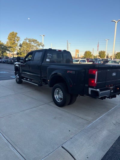 2027 Ford F-350 Lariat DRW