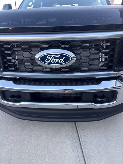 2027 Ford F-350 Lariat DRW