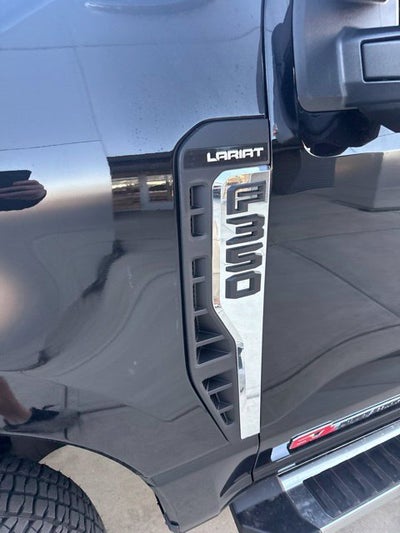 2027 Ford F-350 Lariat DRW