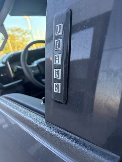 2027 Ford F-350 Lariat DRW