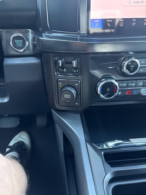 2027 Ford F-350 Lariat DRW