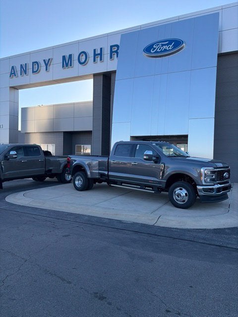 2027 Ford F-350 Lariat DRW