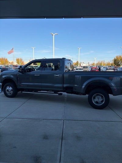 2027 Ford F-350 Lariat DRW