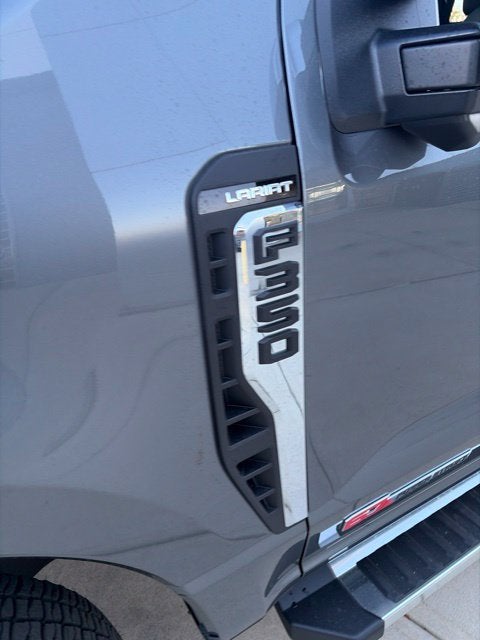 2027 Ford F-350 Lariat DRW
