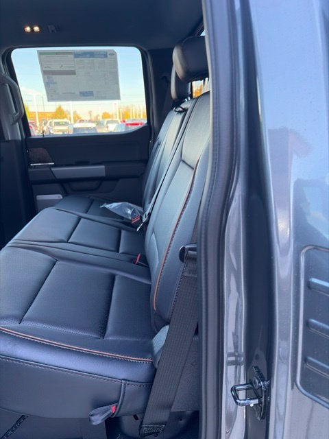 2027 Ford F-350 Lariat DRW