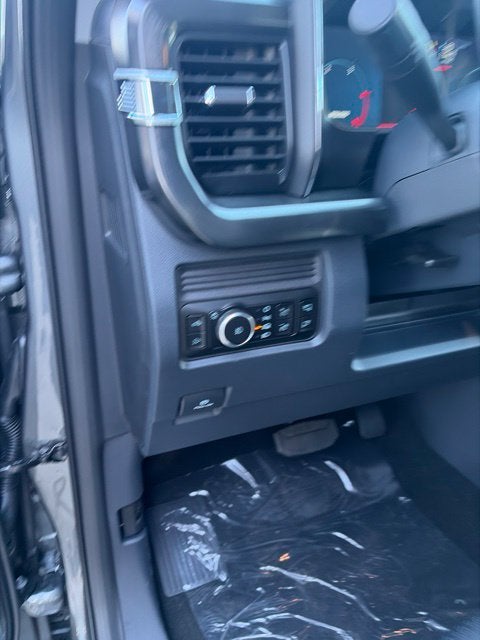 2027 Ford F-350 Lariat DRW