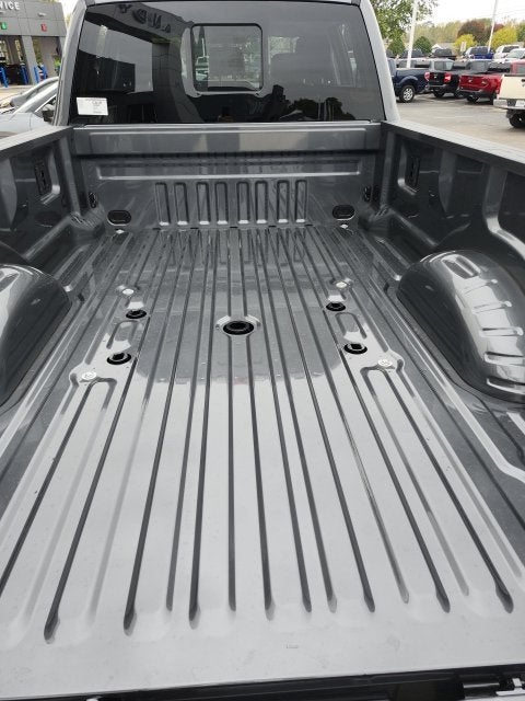 2027 Ford F-350 Lariat DRW