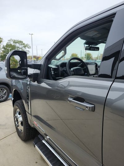 2027 Ford F-350 Lariat DRW