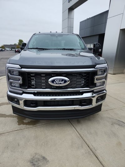 2027 Ford F-350 Lariat DRW