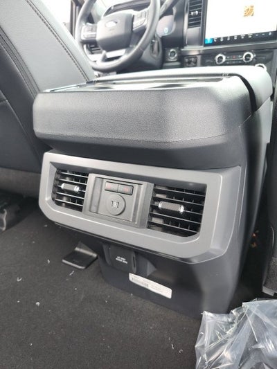 2027 Ford F-350 Lariat DRW