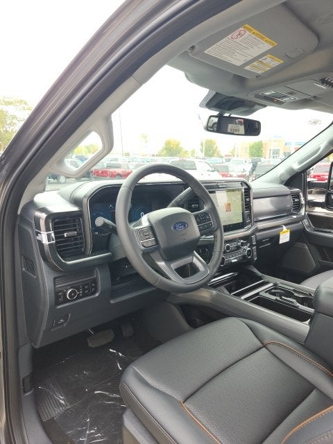 2027 Ford F-350 Lariat DRW
