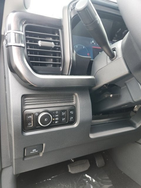 2027 Ford F-350 Lariat DRW