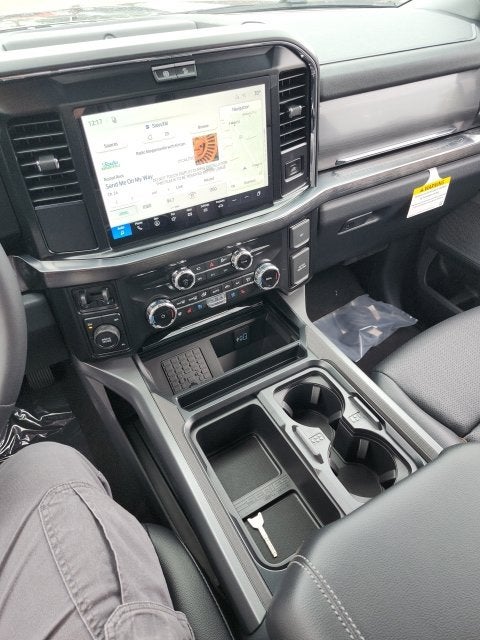2027 Ford F-350 Lariat DRW