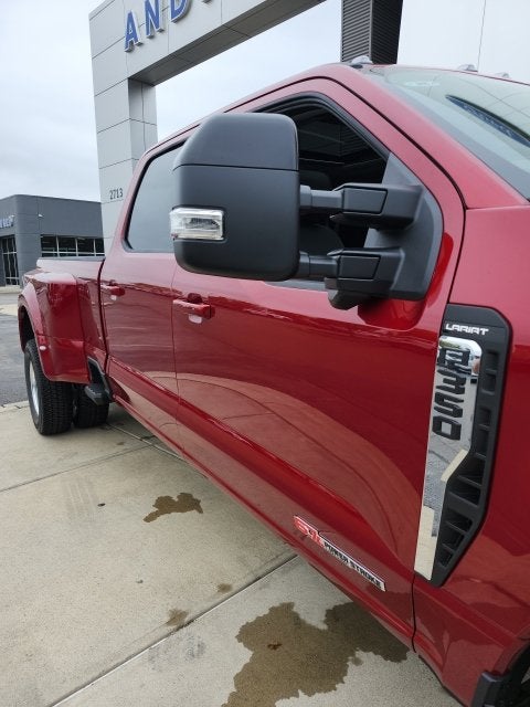 2027 Ford F-350 Lariat DRW