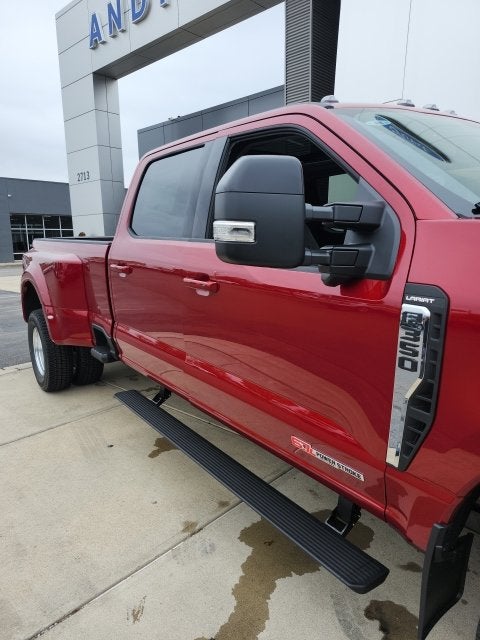 2027 Ford F-350 Lariat DRW