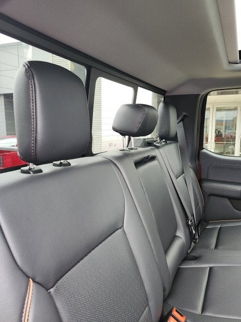 2027 Ford F-350 Lariat DRW