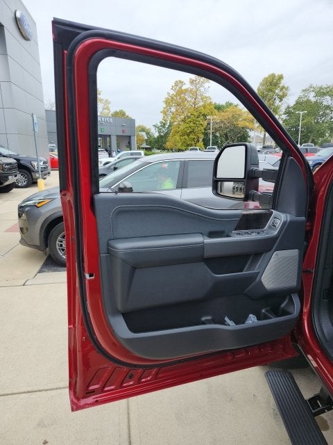 2027 Ford F-350 Lariat DRW